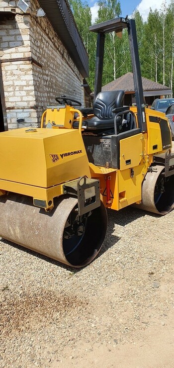 JCB