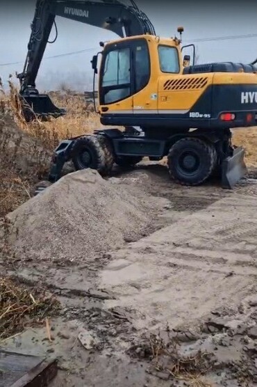HYUNDAI 180