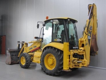 KOMATSU WB93R-5