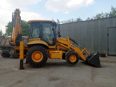 John Deere, New Holland, STI 3CX
