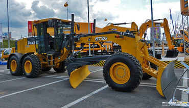 JOHN DEERE  JOHN DEERE 672G