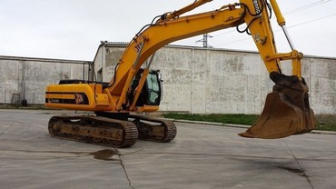 JCB  JS330