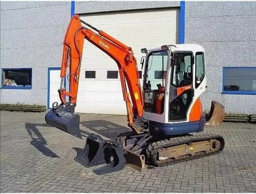 Kubota U 25