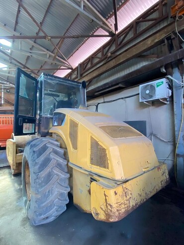 JOHN DEERE 672C