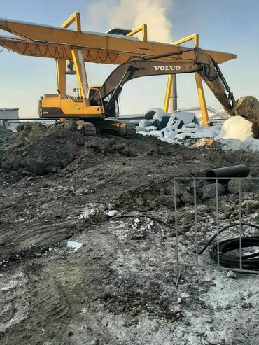 VOLVO EC300