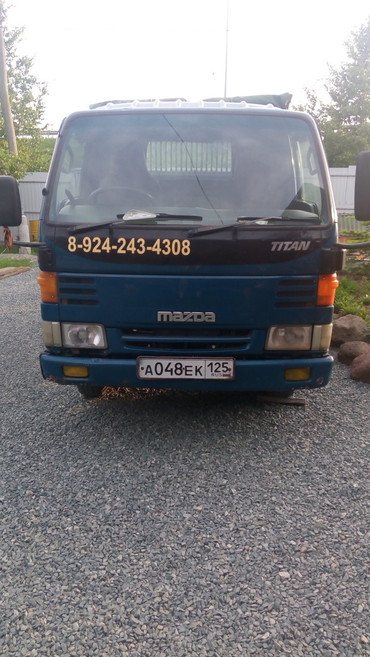 Mazda Titan