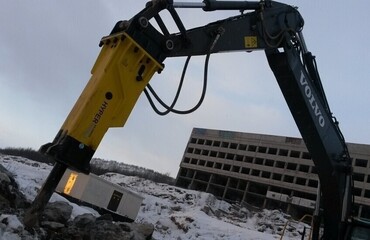 Volvo EC 240