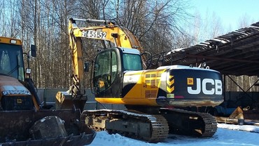 JCBJS220