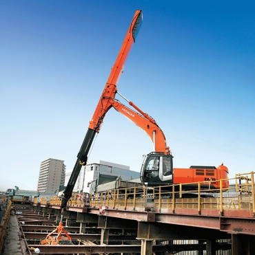 Hitachi, JCB, Komatsu