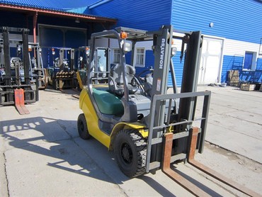 Komatsu FD25T-16