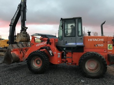 Hitachi LX110-7