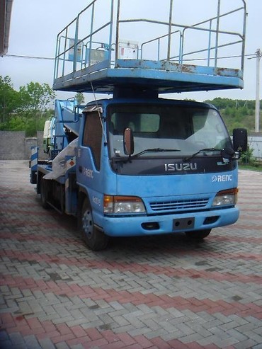 Isuzu Elf
