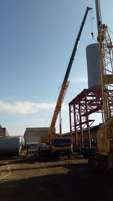 XCMG 25K5, Liebherr LTM 1025