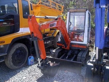 KUBOTA KH-60