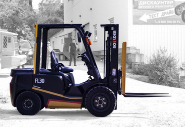 Boulder FL30 с двигателем Isuzu