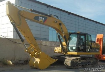 CAT-324D