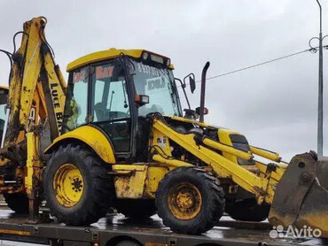 New Holland LB110