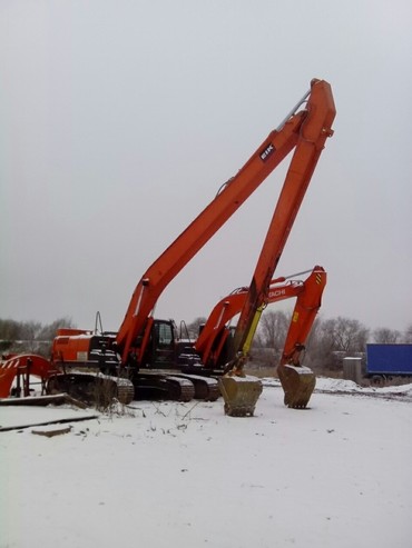 Hitachi ZX240-LC5G стрела 18 метров
