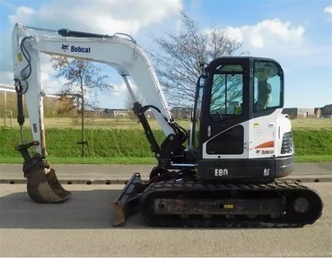 Bobcat Е80 Midi