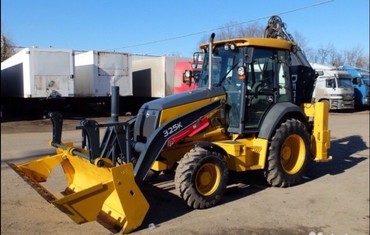John Deere 325 K