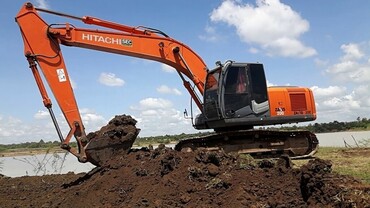 Hitachi ZX 200
