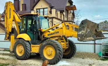 KOMATSU WB93s