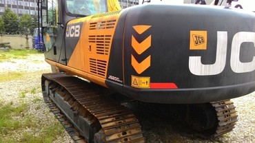 Jcb 200