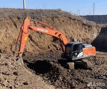 Hitachi ZAXIS 210LCH