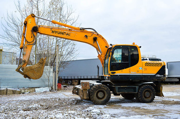 Hyundai 170