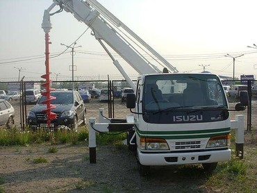 Исузу Эльф